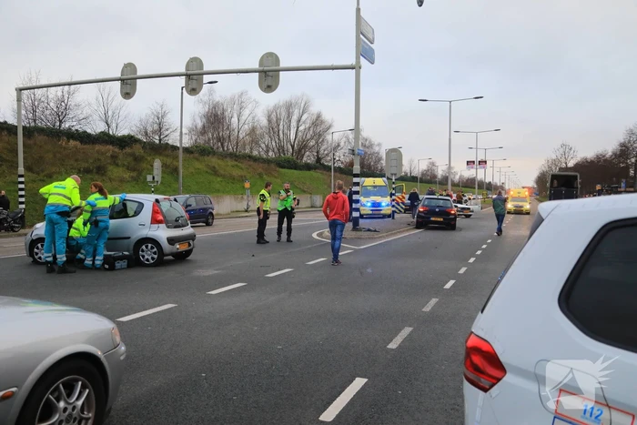 Man zwaargewond na aanrijding