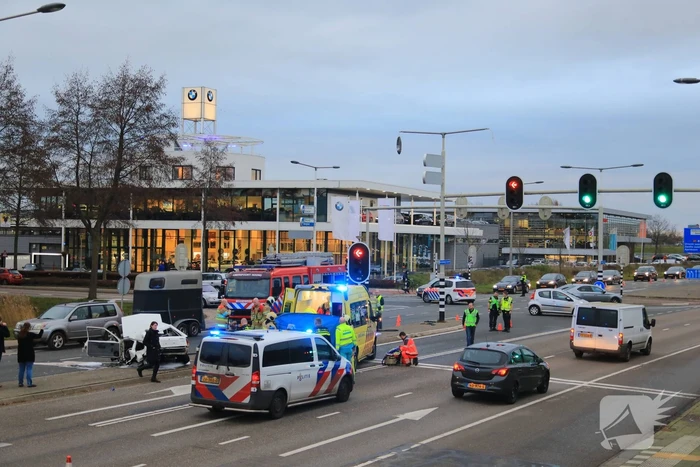 Man zwaargewond na aanrijding