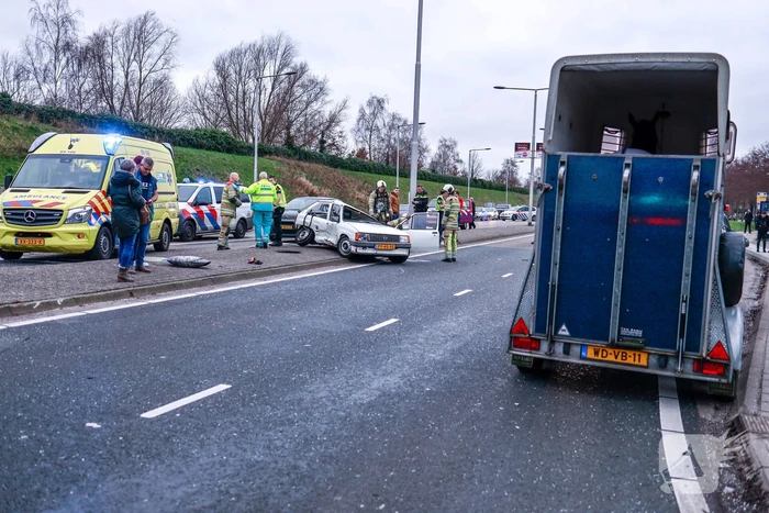 Man zwaargewond na aanrijding