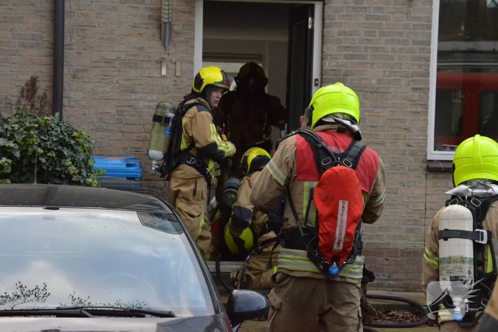 Brandje in kruipruimte snel onder controle