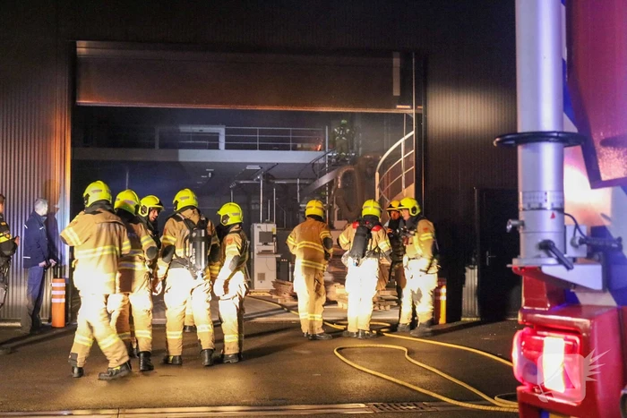 Brandweer heeft brand in houtzagerij snel onder controle