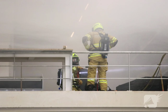 Brandweer heeft brand in houtzagerij snel onder controle