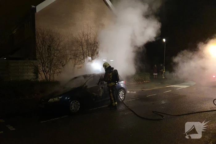 Auto verwoest door brand