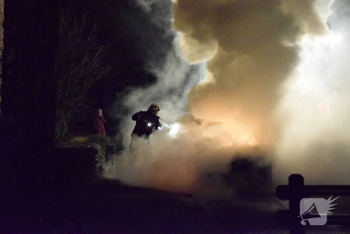 Auto verwoest door brand