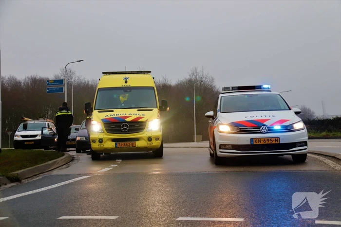 Gewonde na botsing op rotonde