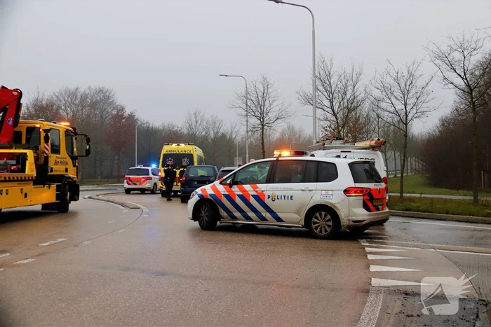 Gewonde na botsing op rotonde