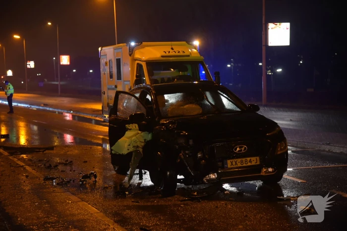 3 gewonden na flinke aanrijding met meerdere autos