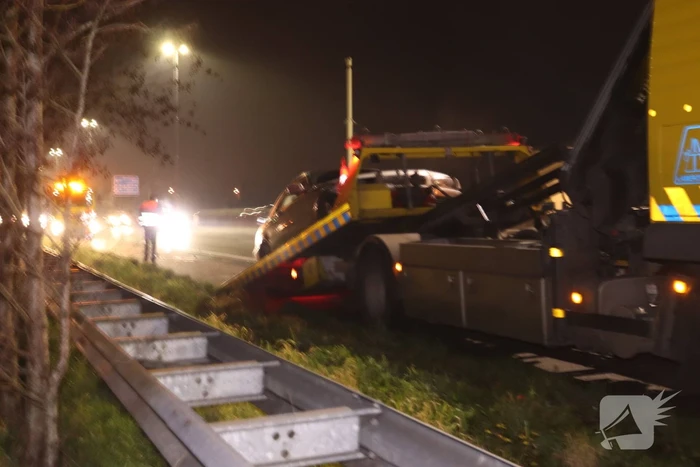 Flinke schade na aanrijding tussen auto en vrachtwagen