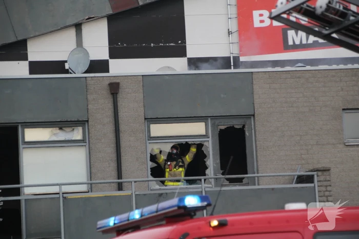 Flinke schade na brand in kantorencomplex Harders Plaza