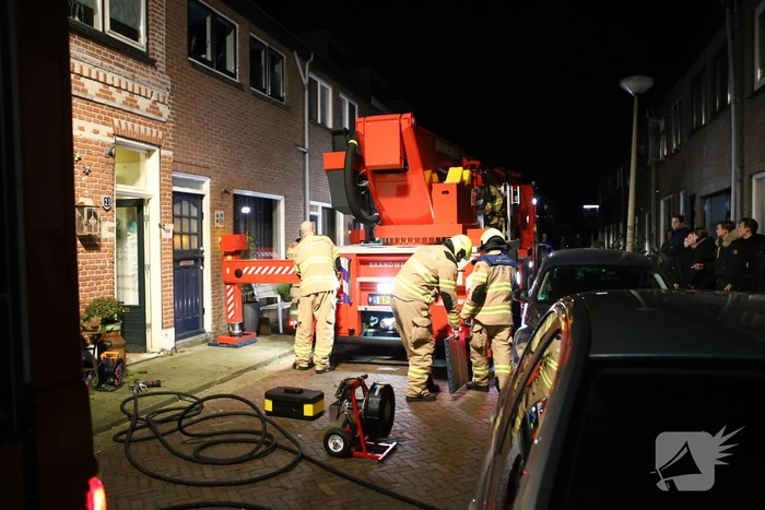 Schoorsteenbrand snel onder controle