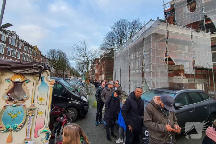 Topdrukte bij oliebollenkraam Richard Visser
