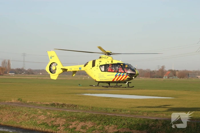 Kopstaart-botsing tussen twee auto's