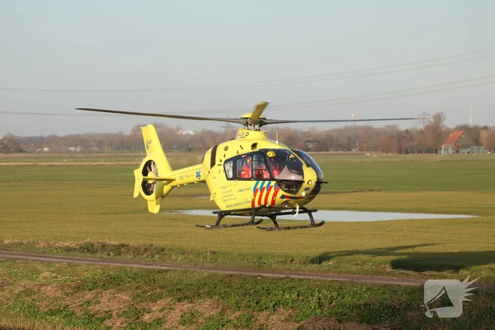Kopstaart-botsing tussen twee auto's