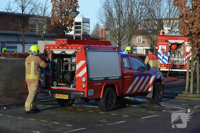 Brand in opslagcontainer op schoolplein