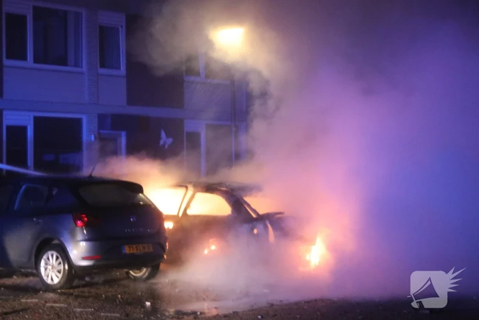Personenauto verwoest door brand