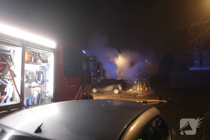 Personenauto verwoest door brand