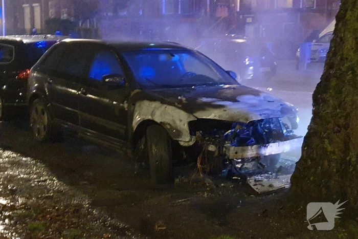 Auto verwoest door brand