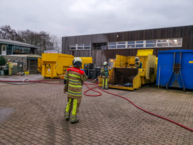 Brand in perscontainer op Gemeentewerf