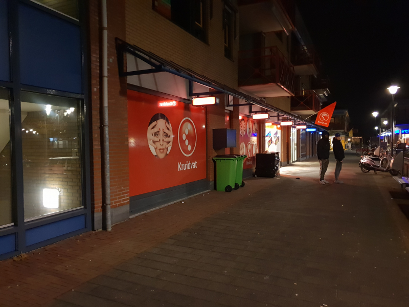 Twee daders voortvluchtig na overval op Kruidvat