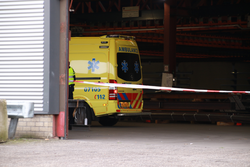 Persoon zwaargewond bij bedrijfsongeval