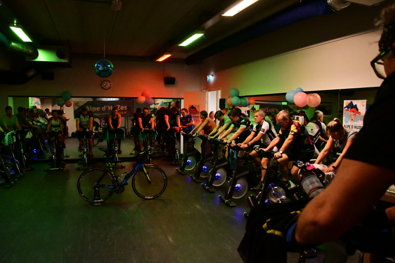 Vader en zoon houden inzamelingsactie voor Alpe d'Huzes in sportschool