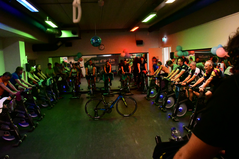 Vader en zoon houden inzamelingsactie voor Alpe d'Huzes in sportschool