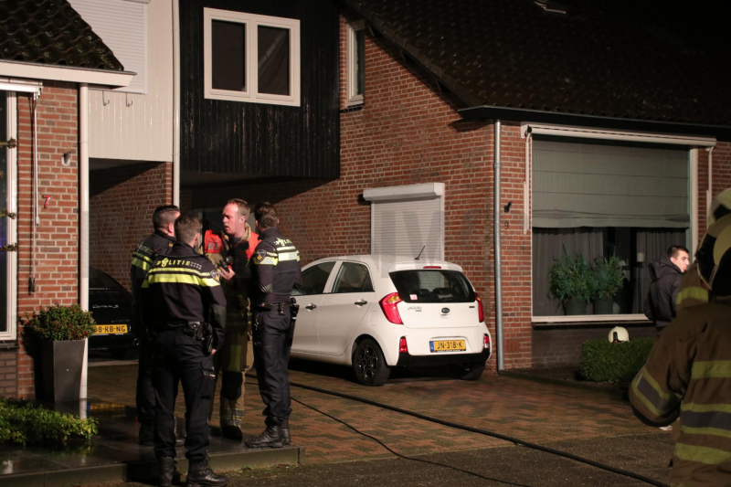 Werkplaats brandt uit achter woning (Renswoude)