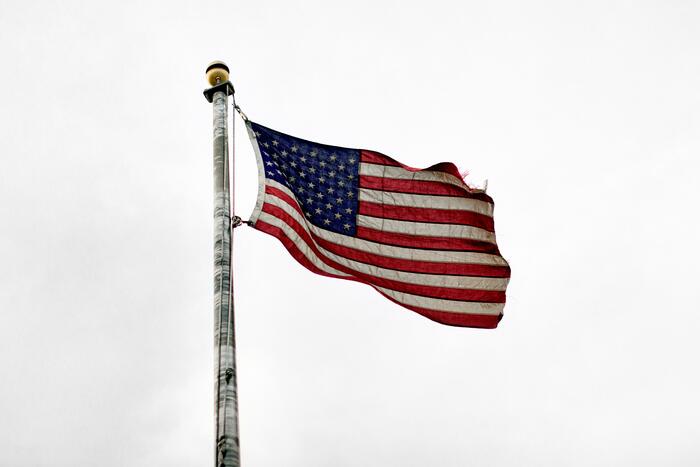 Bijzondere Amerikaanse D-day vlag gepresenteerd in de Kunsthal