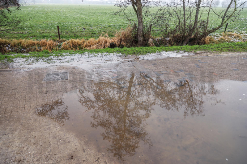 Trilplaat zorgt voor waterballet (Nijkerk)