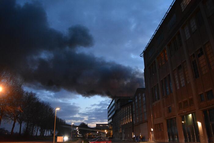 Zeer grote brand bij cementfabriek ENCI