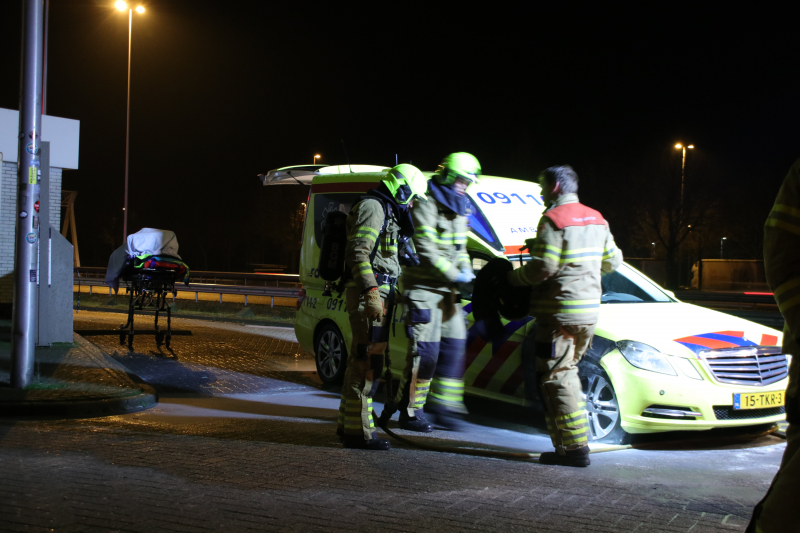 Ambulance vliegt in brand tijdens spoedrit