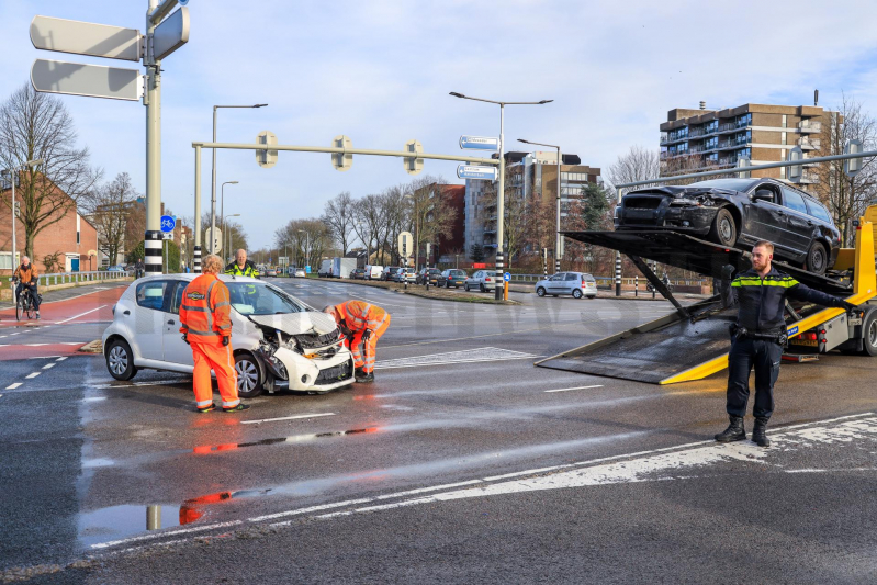 Flinke schade bij ongeval op kruising (Amersfoort)