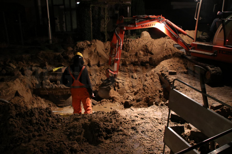 Zesenzestig huishoudens zonder water door gesprongen waterleiding (Barneveld)