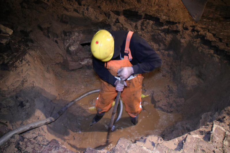 Zesenzestig huishoudens zonder water door gesprongen waterleiding (Barneveld)