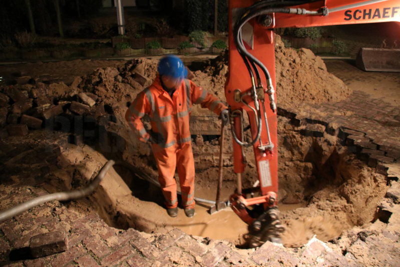 Zesenzestig huishoudens zonder water door gesprongen waterleiding (Barneveld)