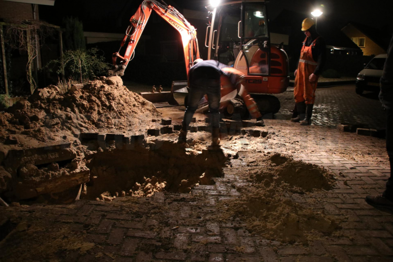 Zesenzestig huishoudens zonder water door gesprongen waterleiding (Barneveld)