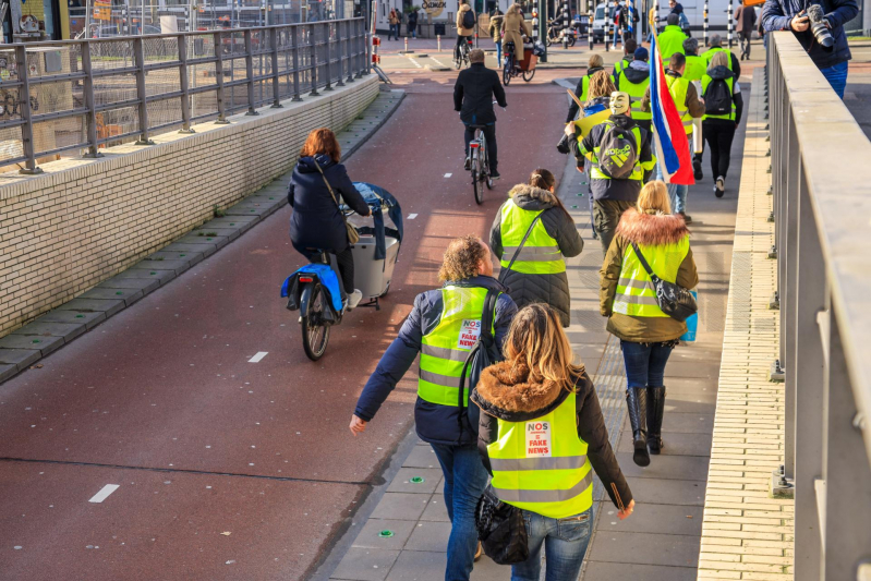 Gele hesjes demonstratie tegen NOS