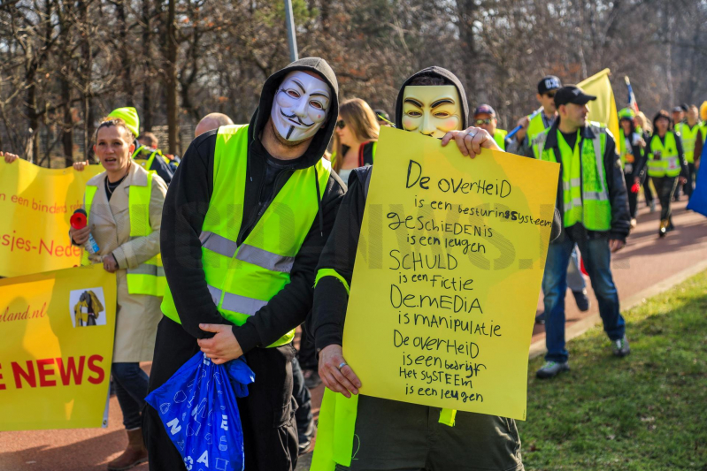Gele hesjes demonstratie tegen NOS