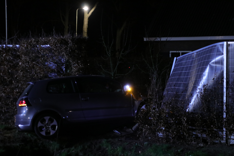 Twee gewonden bij eenzijdig ongeval
