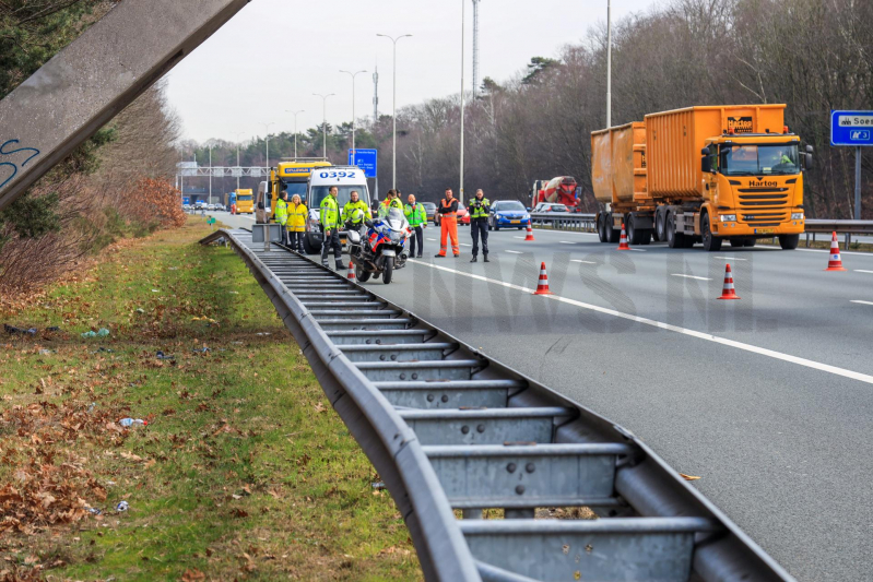 Snelweg-loper aangereden door vrachtwagen (Zeist)