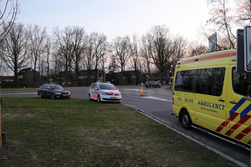 Voetganger gewond bij aanrijding met auto (Ede)