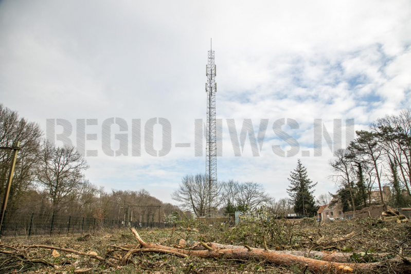 Zendmast Vlasakkers verdwijnt (Amersfoort)