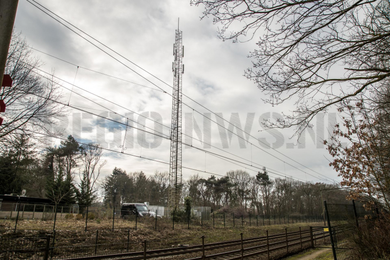 Zendmast Vlasakkers verdwijnt (Amersfoort)