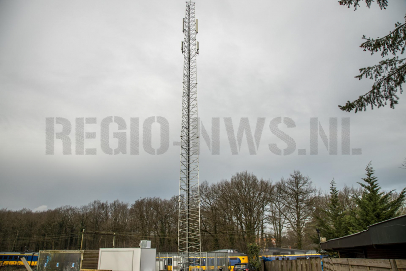 Zendmast Vlasakkers verdwijnt (Amersfoort)