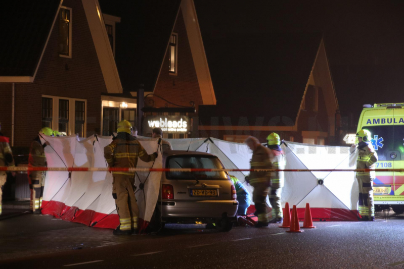 17-jarig scooterrijdster overleden bij aanrijding met auto (Kootwijkerbroek)