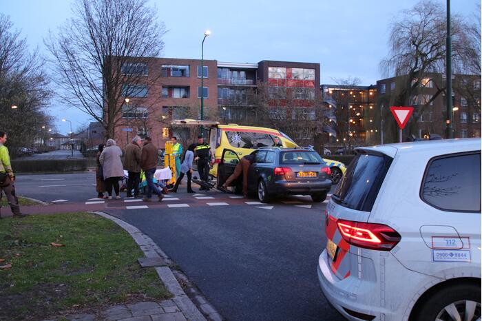 Fietser breekt been bij aanrijding met auto