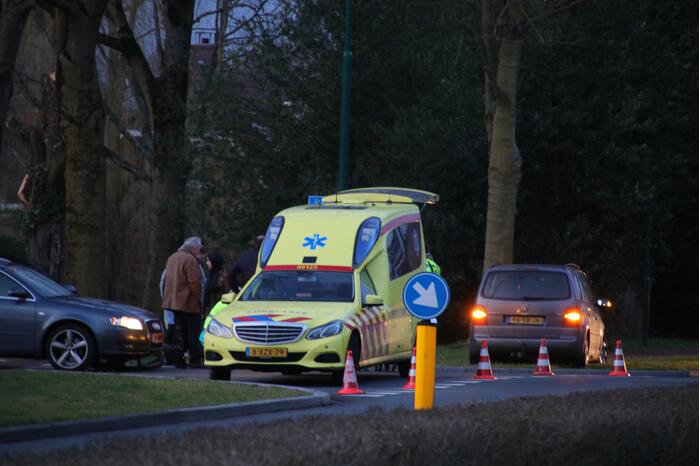 Fietser breekt been bij aanrijding met auto