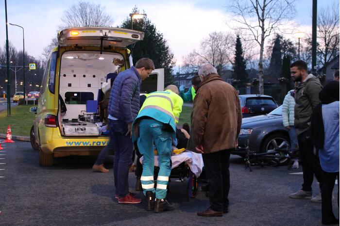 Fietser breekt been bij aanrijding met auto