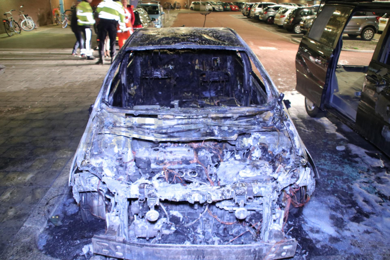 Auto verwoest door brand (Veenendaal)