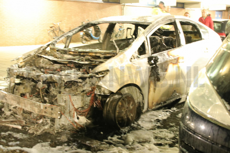 Auto verwoest door brand (Veenendaal)